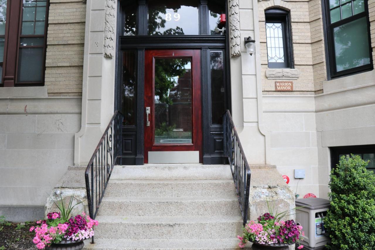 A Stylish Stay W/ A Queen Bed, Heated Floors.. #14 Brookline Luaran gambar