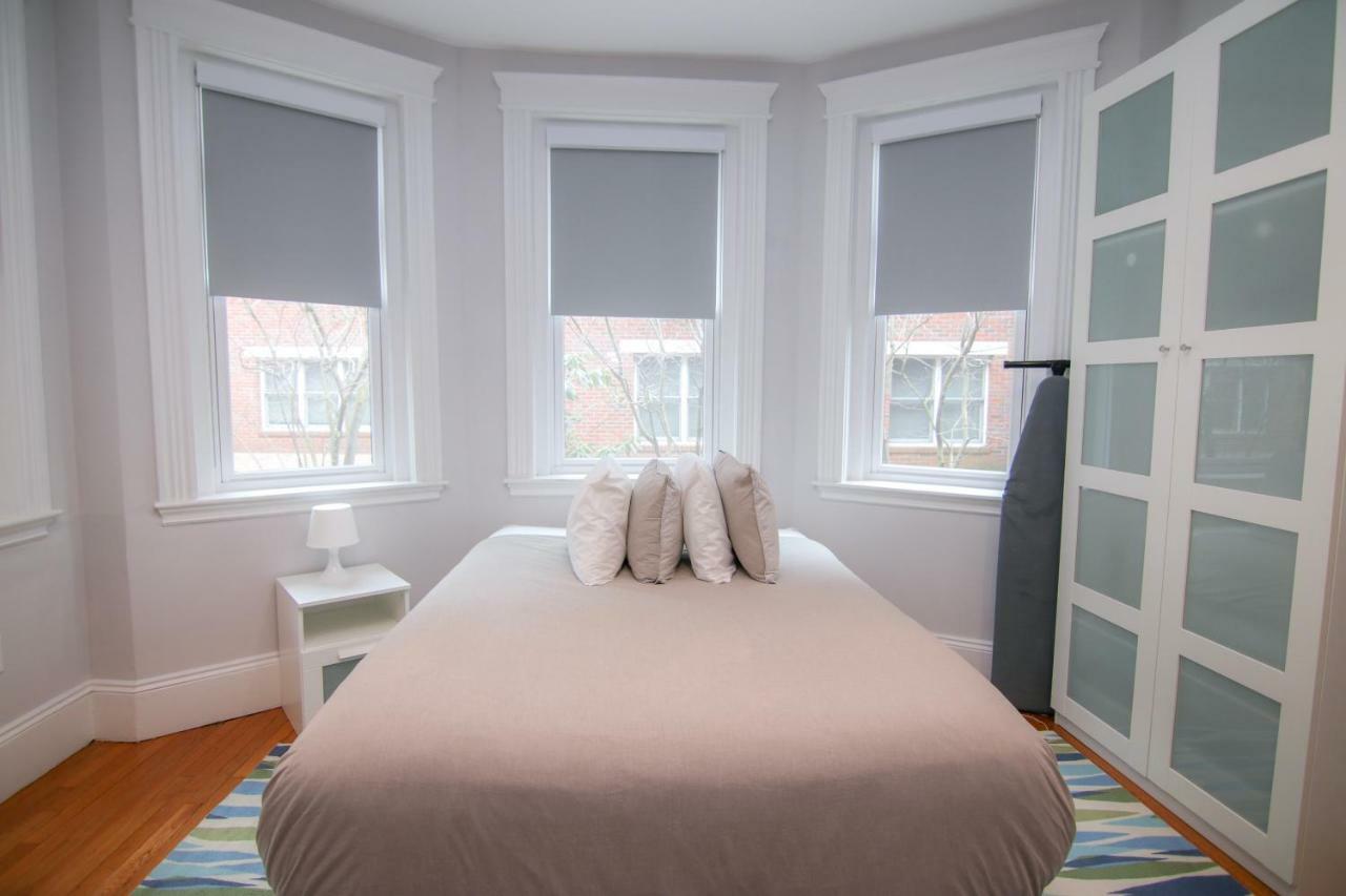 A Stylish Stay W/ A Queen Bed, Heated Floors.. #14 Brookline Luaran gambar